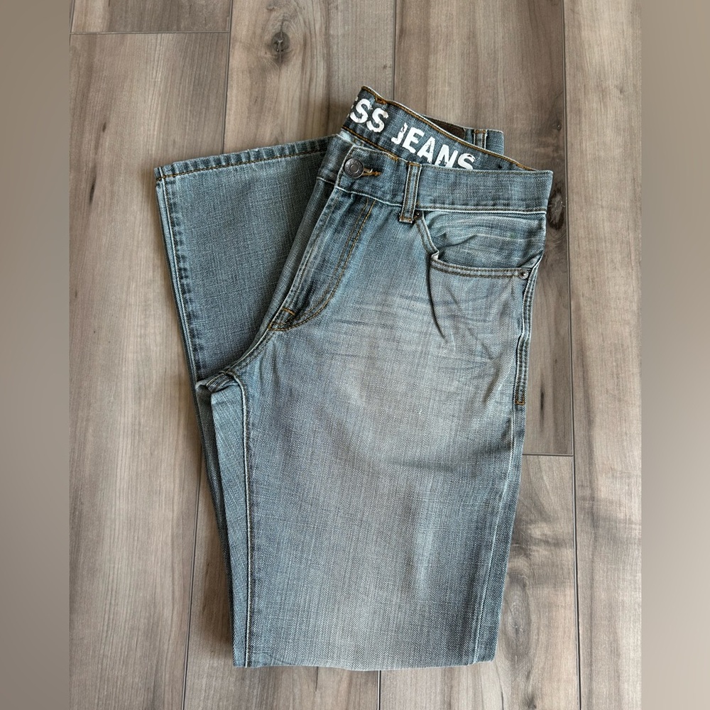 Express Kingston Classic Low Rise Boot Cut Jeans